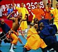 Monjes Shaolin practicando el Quigong